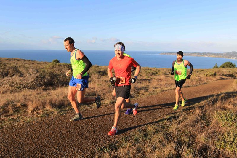 The North Face Endurance Challenge 2013 - le groupe de tête avec le vainqueur rob Krar