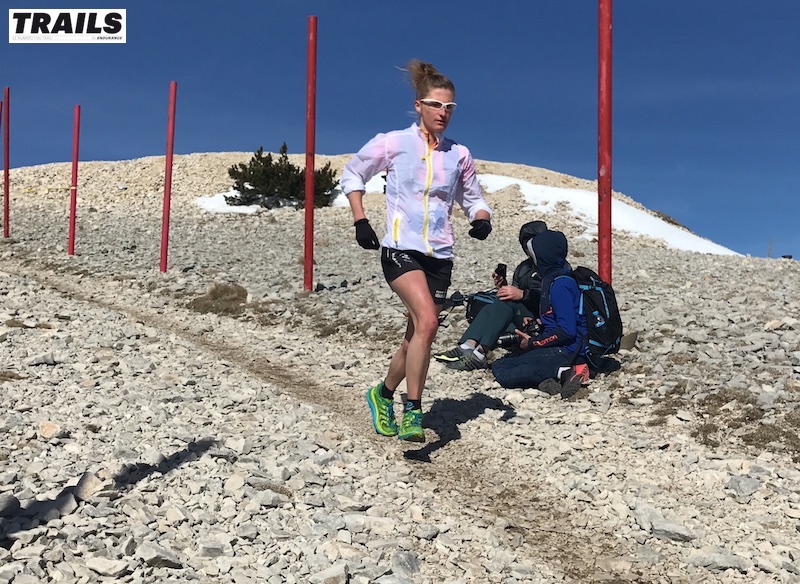 Photos Trail du Ventoux 2017- Fred Bousseau - Lucie Jamsin après le sommet