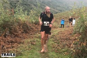 Skyrhune 2017 - Fred Bousseau - Yann Sussenbach - coureur pieds nus