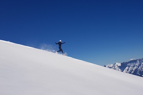 la pratique de la raquette à neige